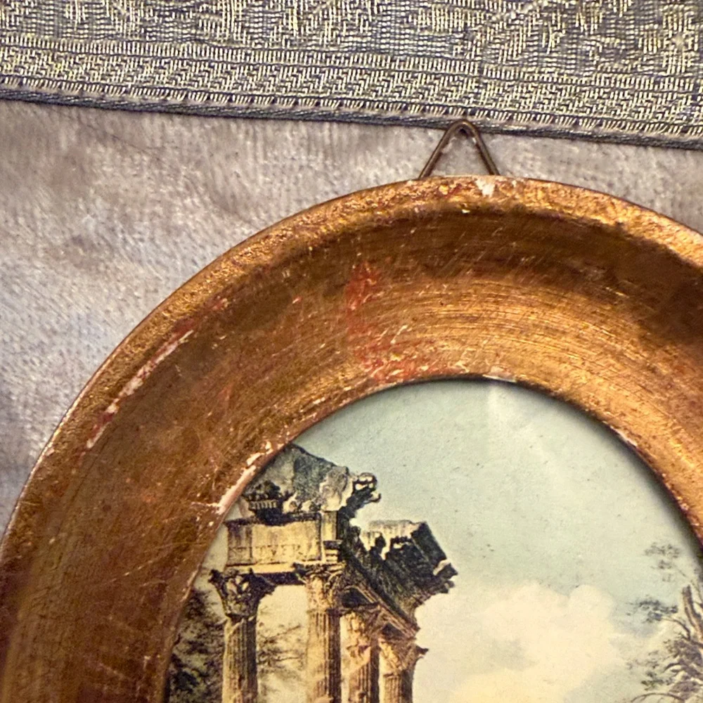 Vintage Italian Gold Oval Wall Art Set - Picture 7 of 8